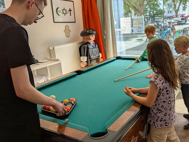 Unser Billardtisch erfreut sich großer Beliebtheit; Foto: evdus