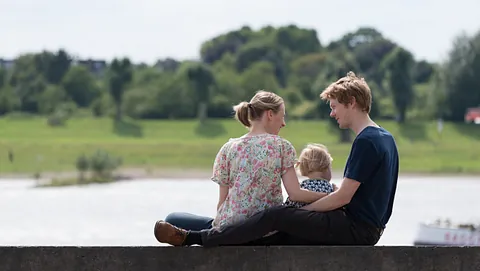 Paar am Rhein - Trauung; Foto: evdus