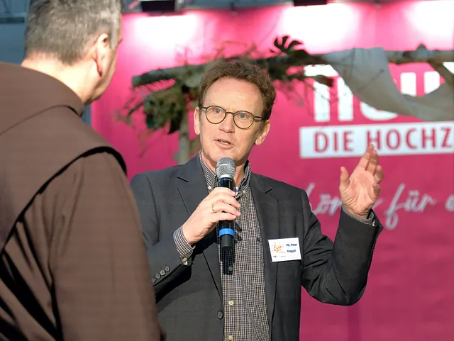 Die Evangelische Kirche in Düsseldorf auf der "Trau Dich"; Foto: evdus