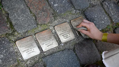 Christlich-jüdischer Dialog: Stolpersteine; Quelle: Fundus