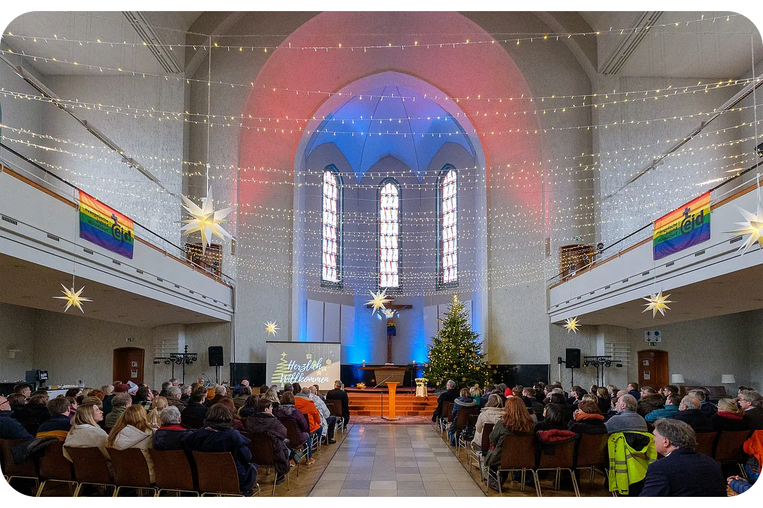 Bunte Kirche im Advent