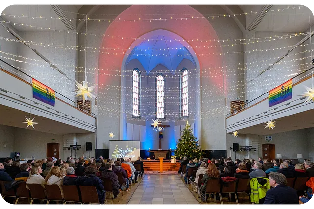 Bunte Kirche im Advent
