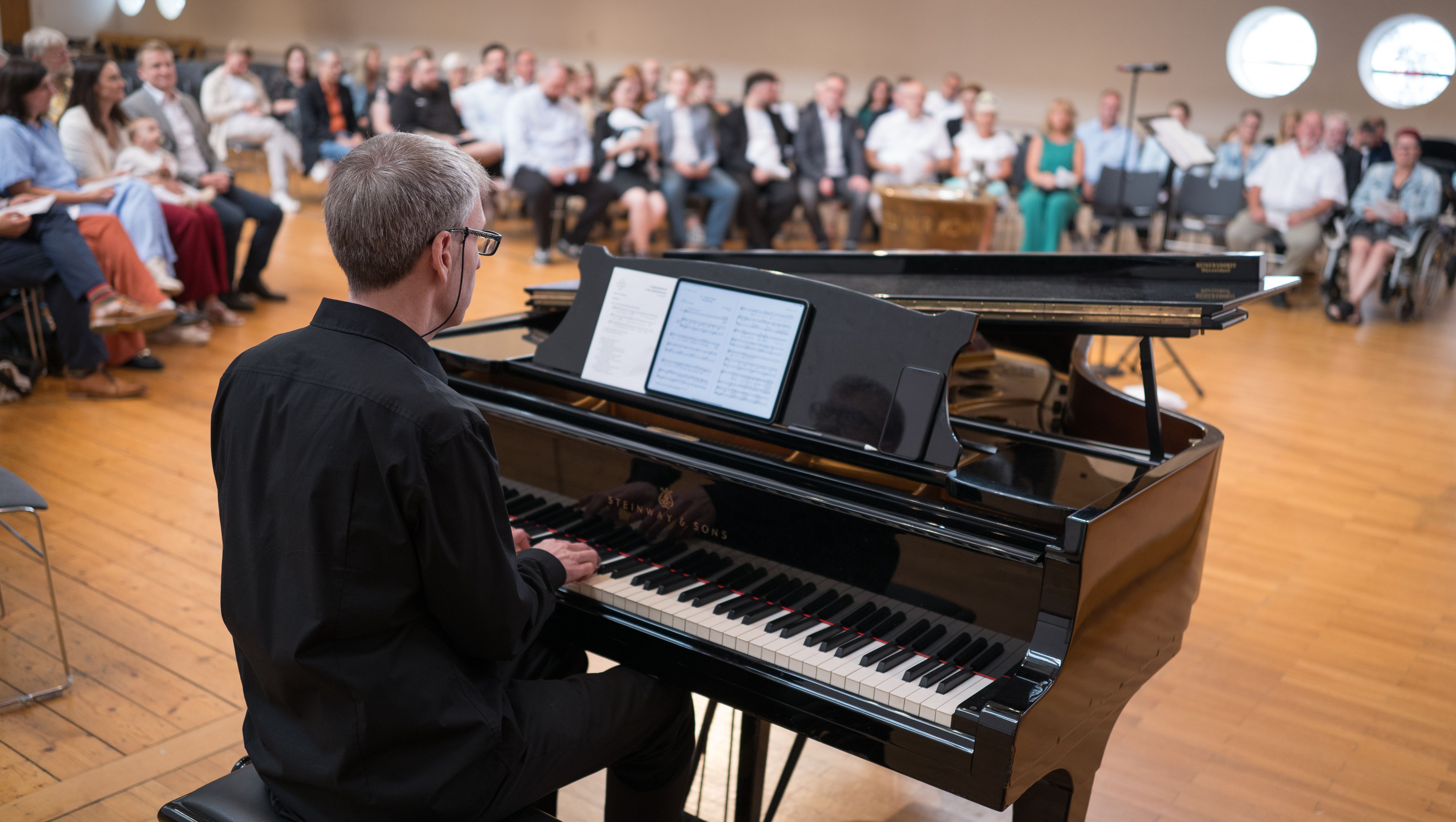 Gottesdienst; Foto: evdus